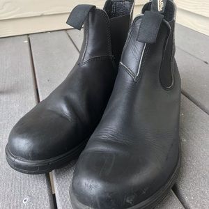 Blundstone black boots